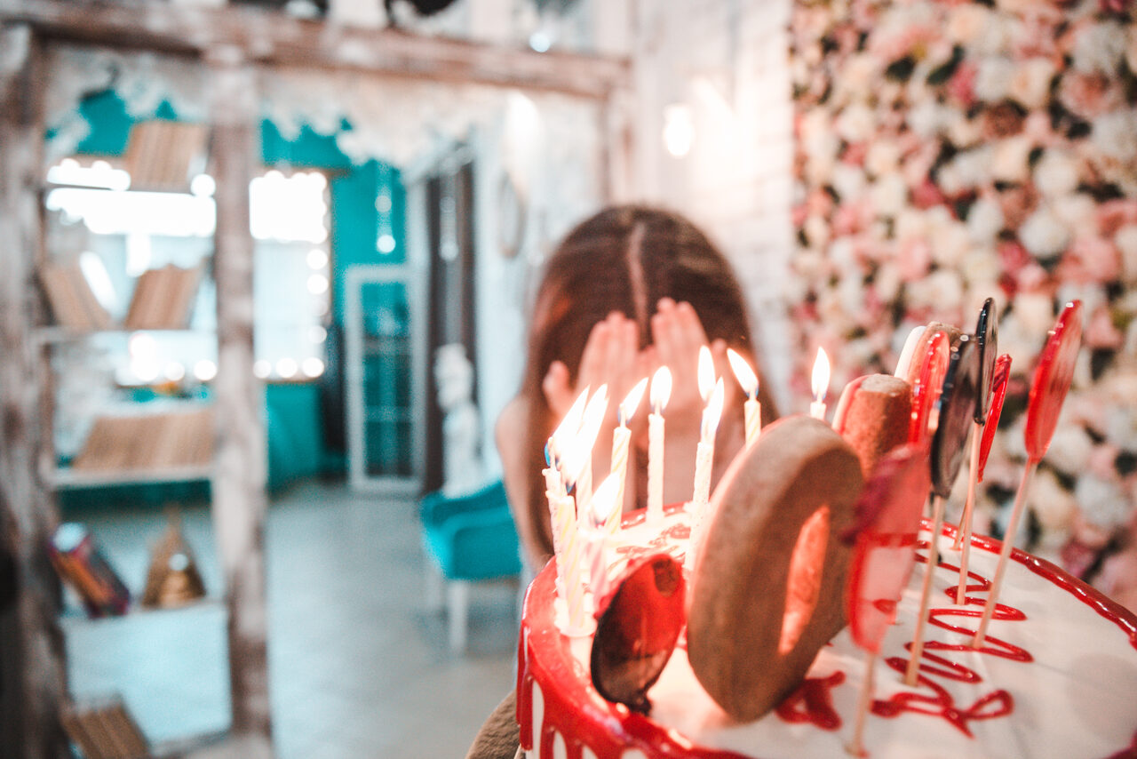 Арендовать Контора праздника. Зал в стиле лофт с отдельным входом