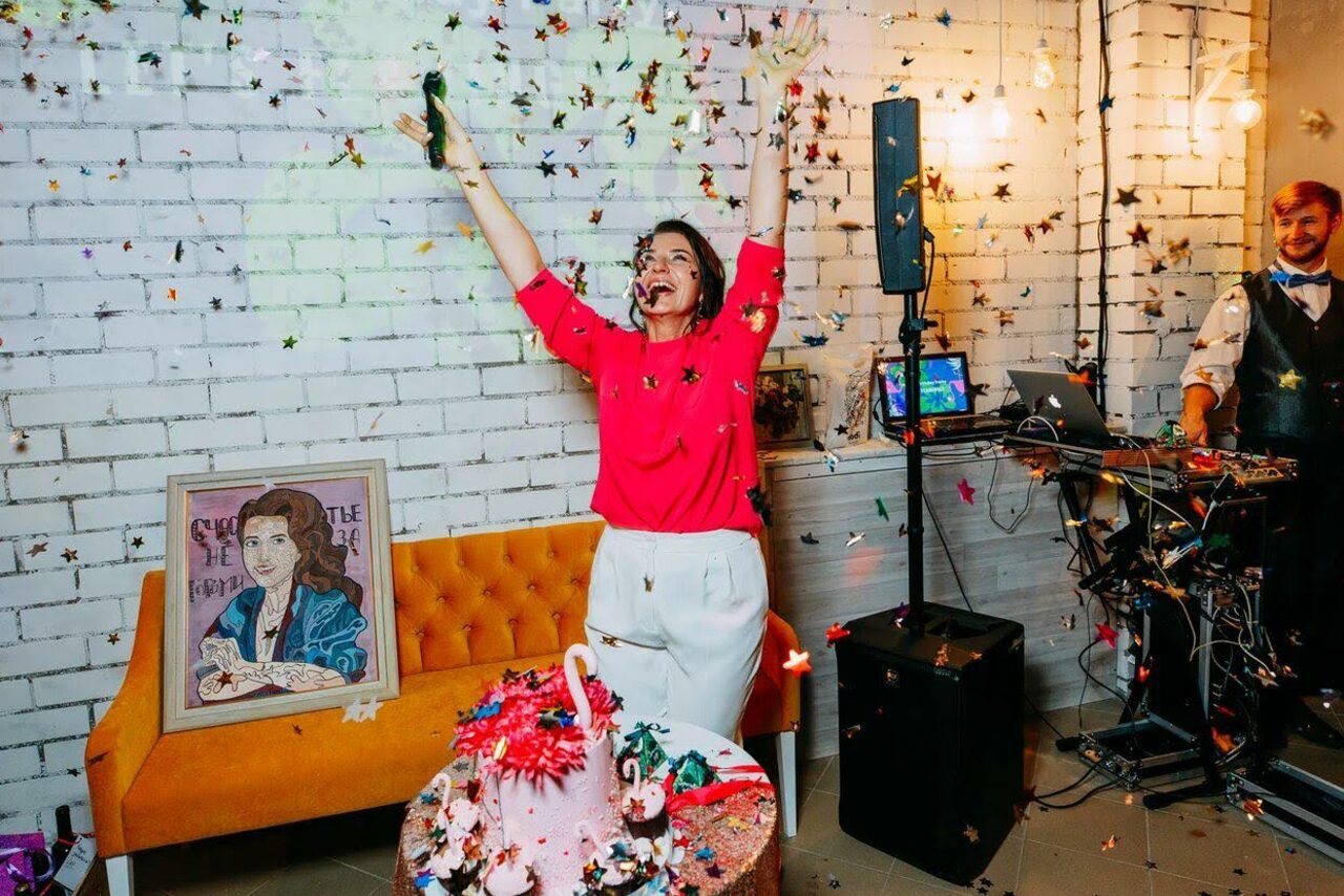 Арендовать Контора праздника. Зал в стиле лофт с отдельным входом