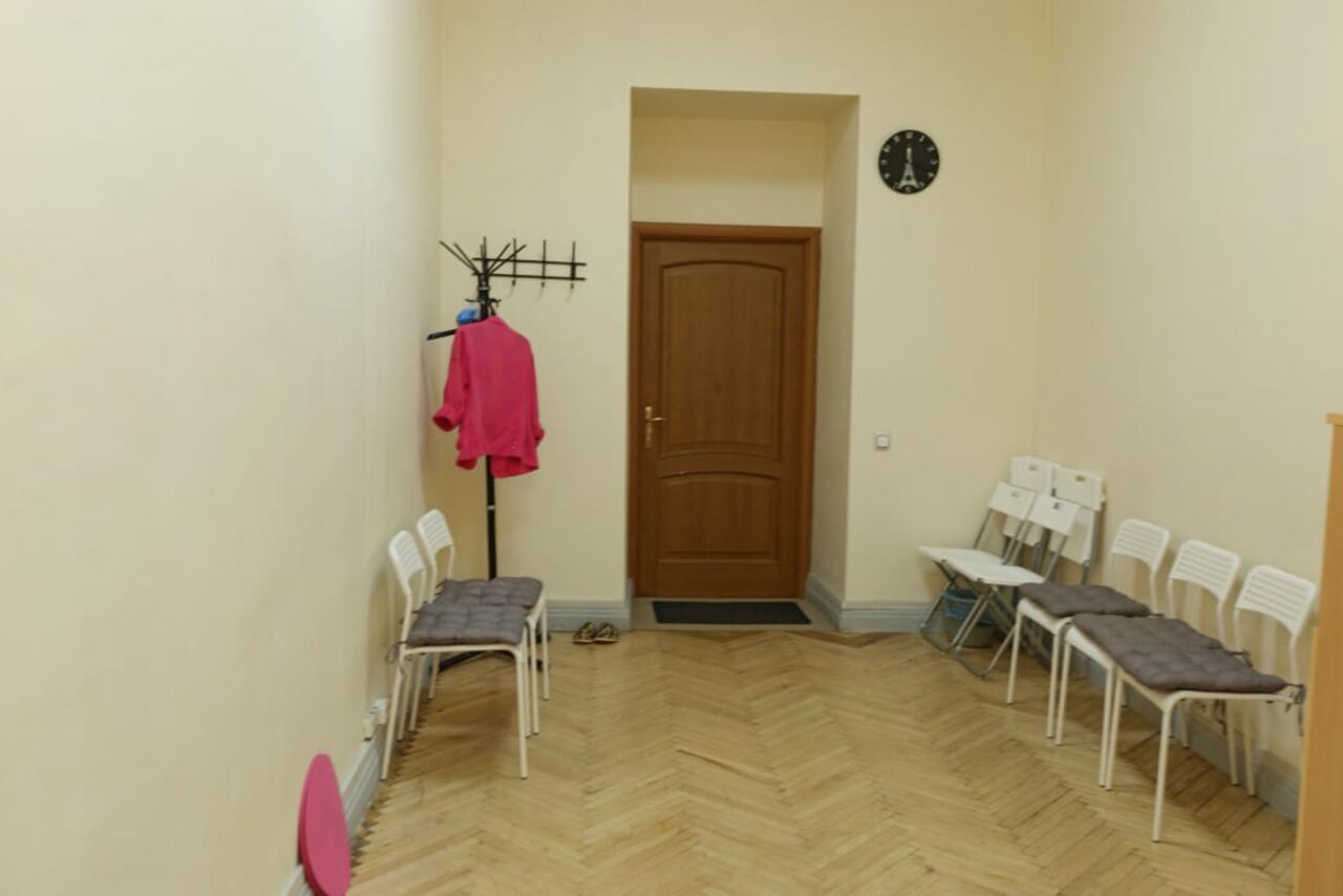Арендовать Кабинет с креслом