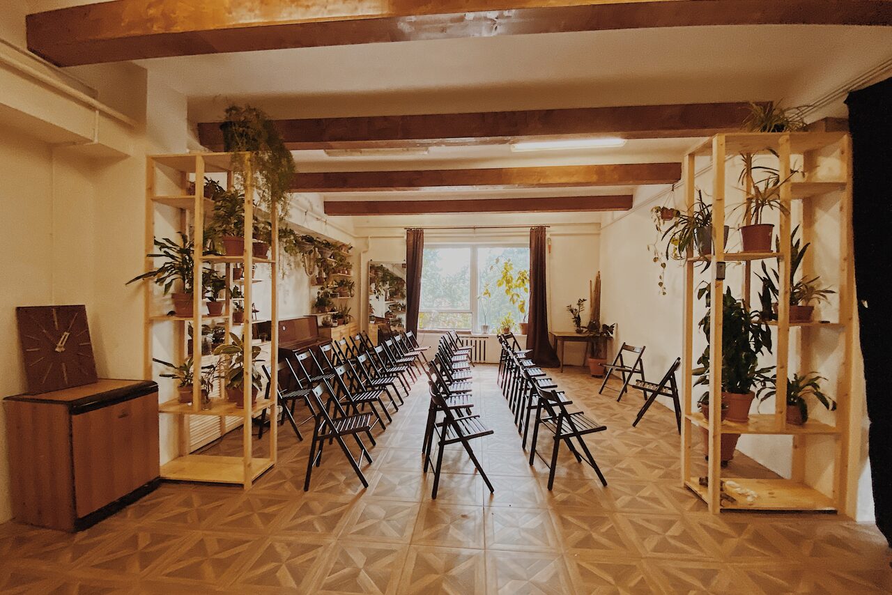 Арендовать Светлый лофт в кантри стиле