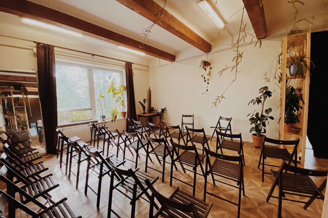 Арендовать Светлый лофт в кантри стиле