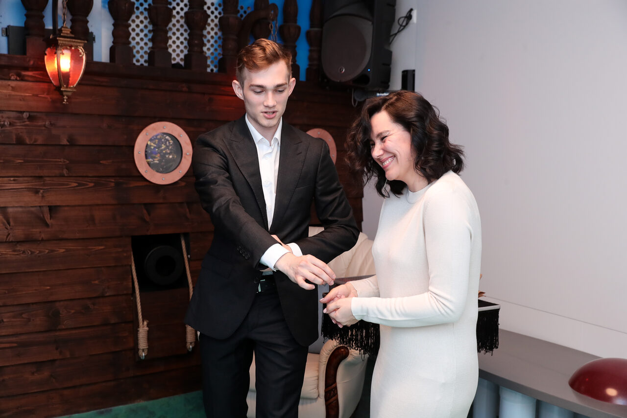 Арендовать Kino Leto Стилизованный зал с большим экраном