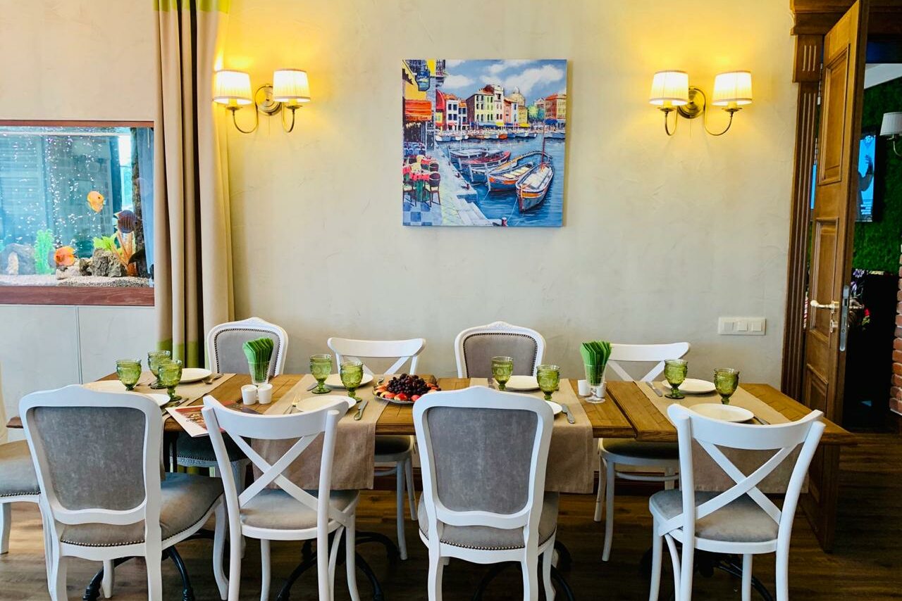 Арендовать Уютный банкетный зал с отдельным входом