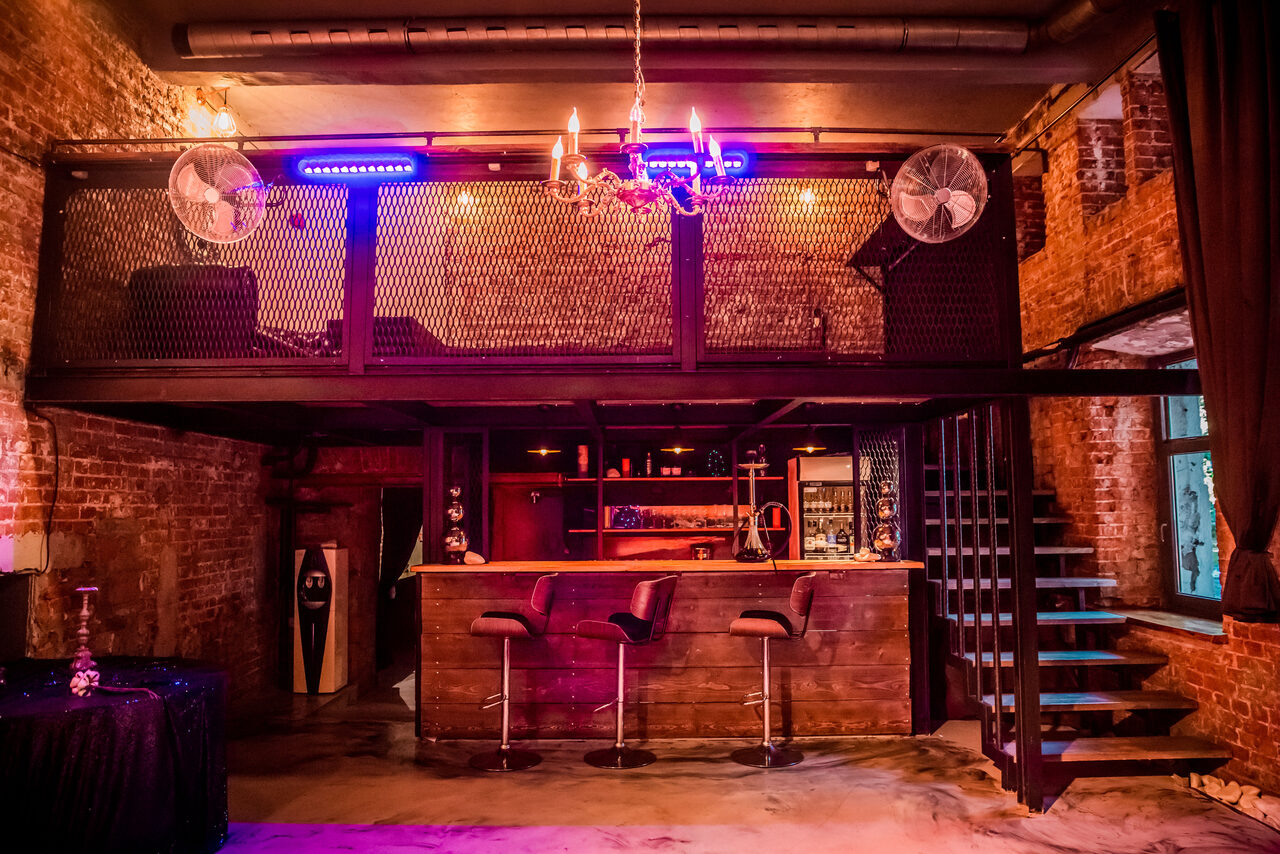 Арендовать KROV loft. Двухэтажный лофт с кальянами