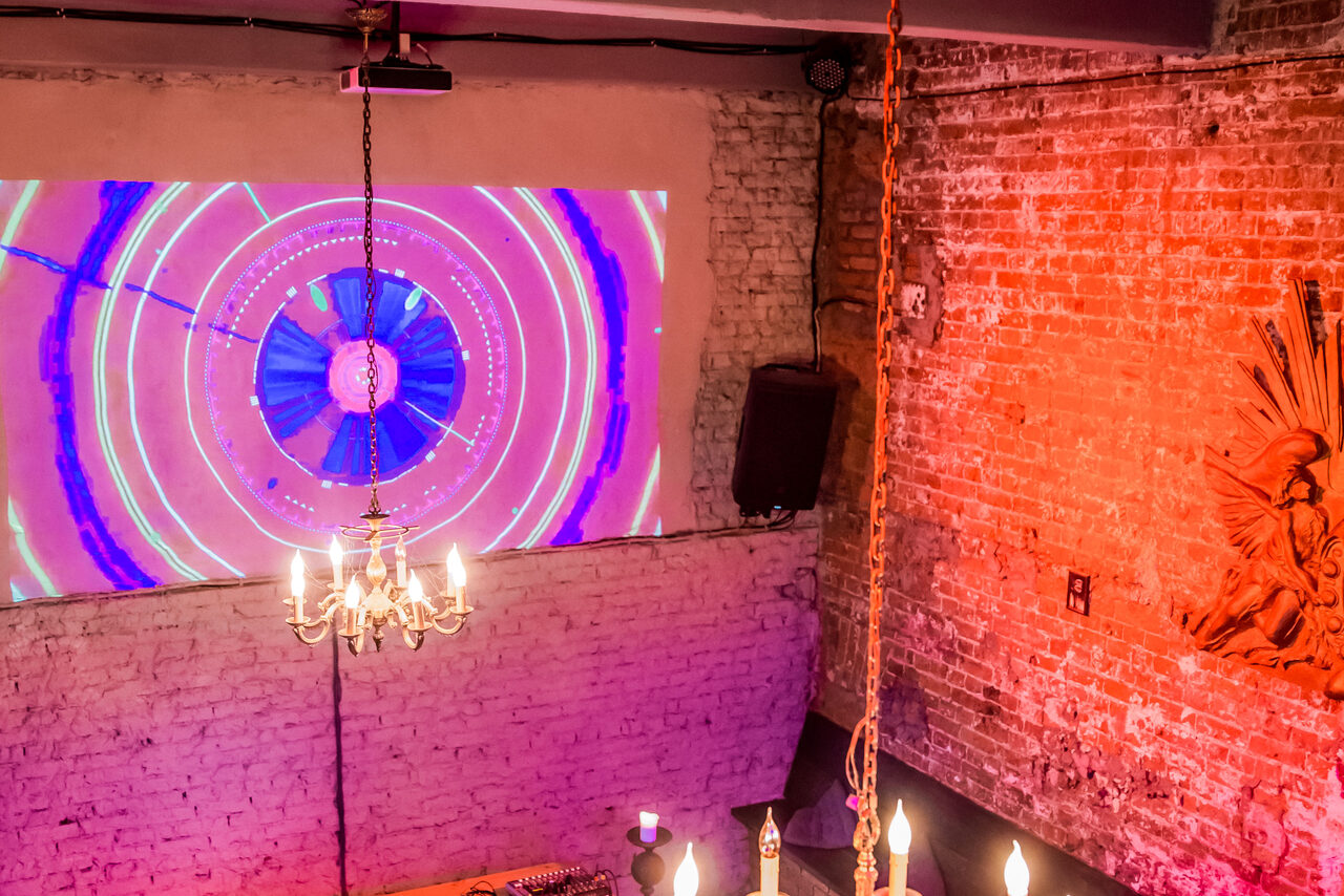 Арендовать KROV loft. Двухэтажный лофт с кальянами