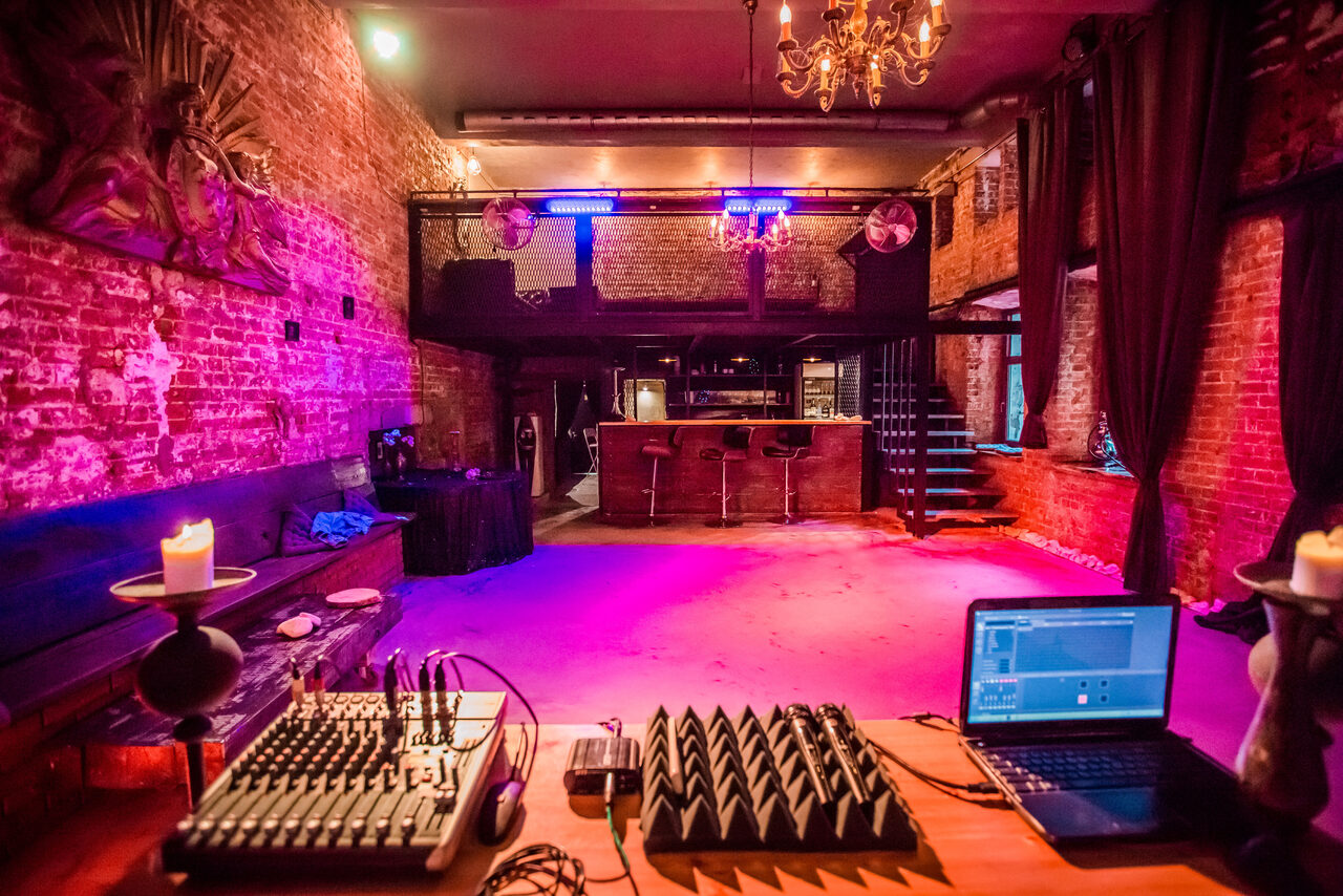 Арендовать KROV loft. Двухэтажный лофт с кальянами