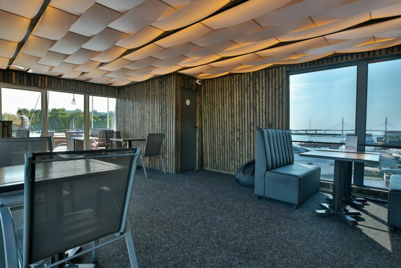 Арендовать Площадка на воде для мероприятий