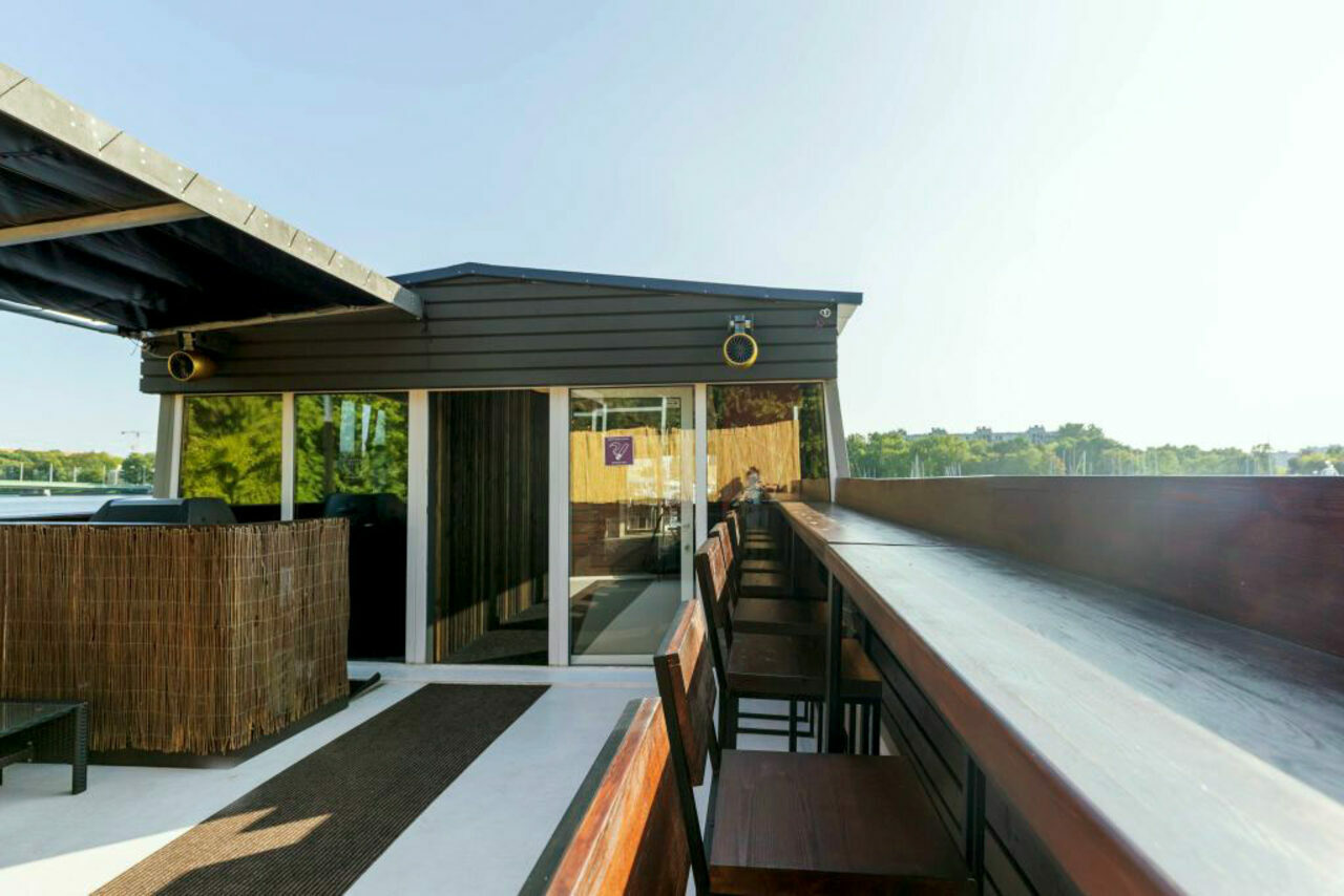 Арендовать Площадка на воде для мероприятий