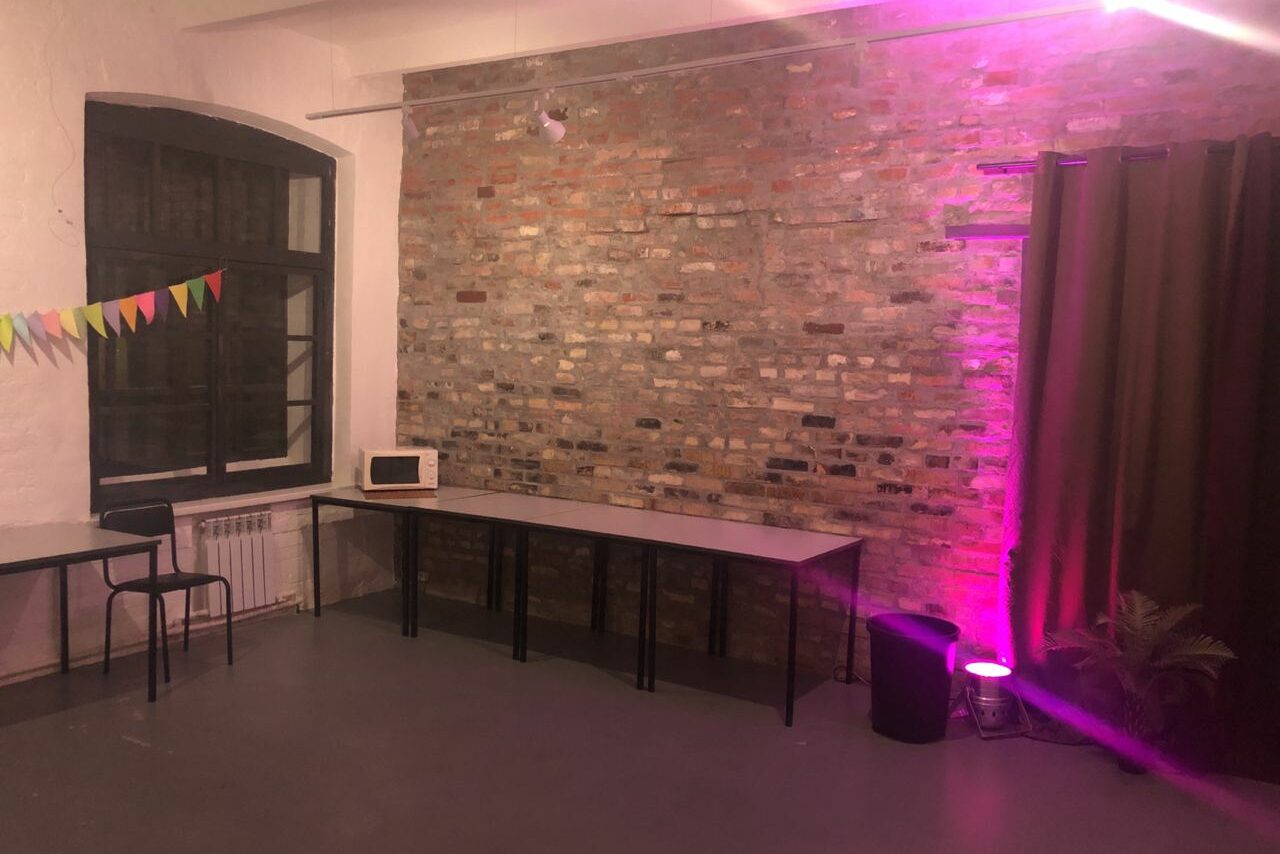 Арендовать Лофт с панорамными окнами и верандой