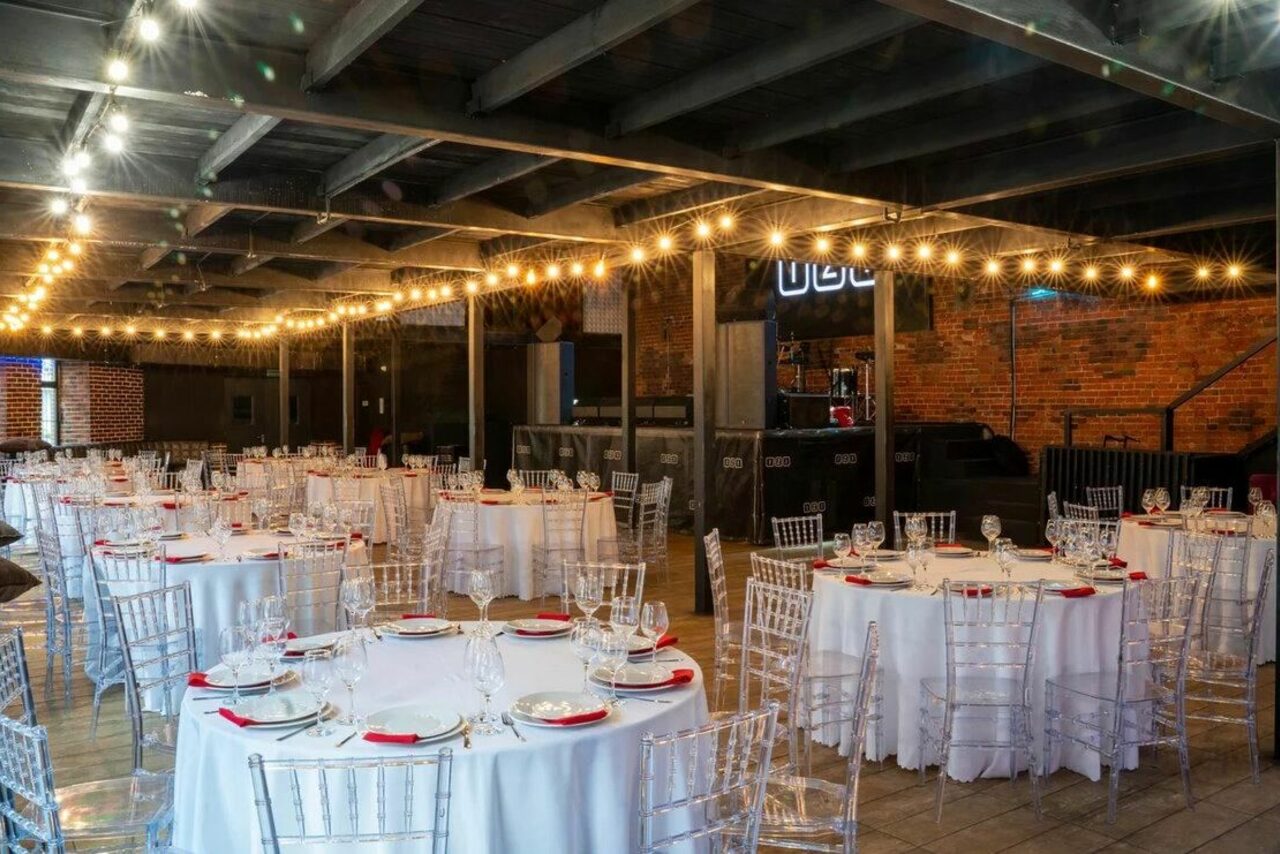 Арендовать Izi Площадка в Москве 