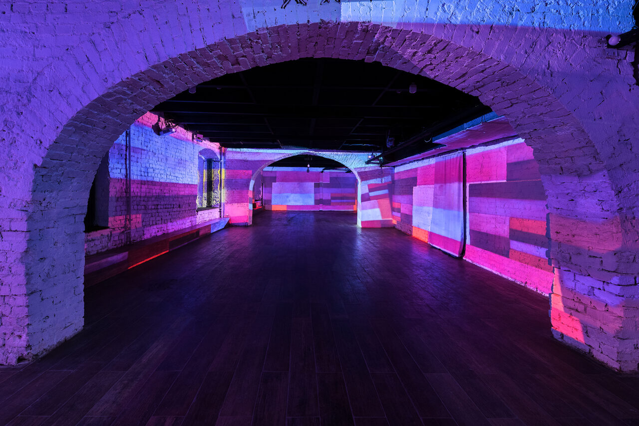 Арендовать  Мультимедийный лофт