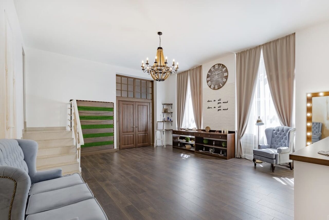 Арендовать Stylized loft in light beige