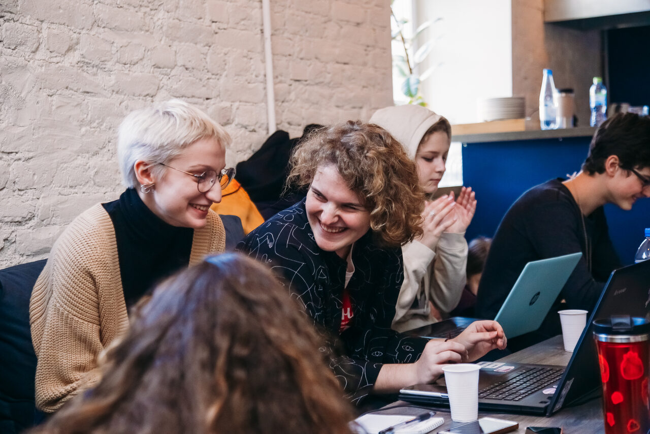 Арендовать Art space overlooking the seafront