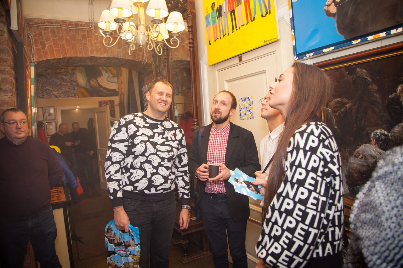 Арендовать  Двухэтажная лофт галерея