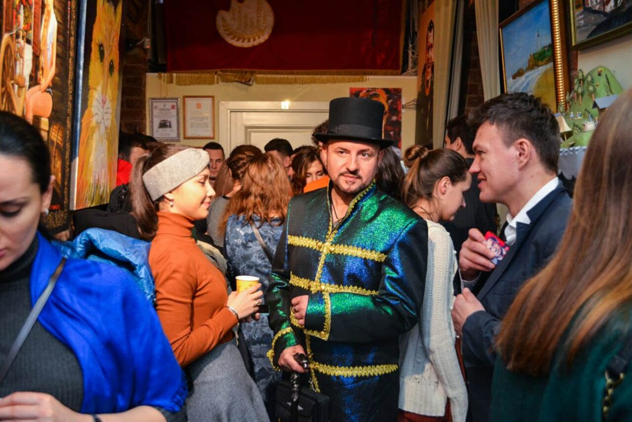 Арендовать  Двухэтажная лофт галерея