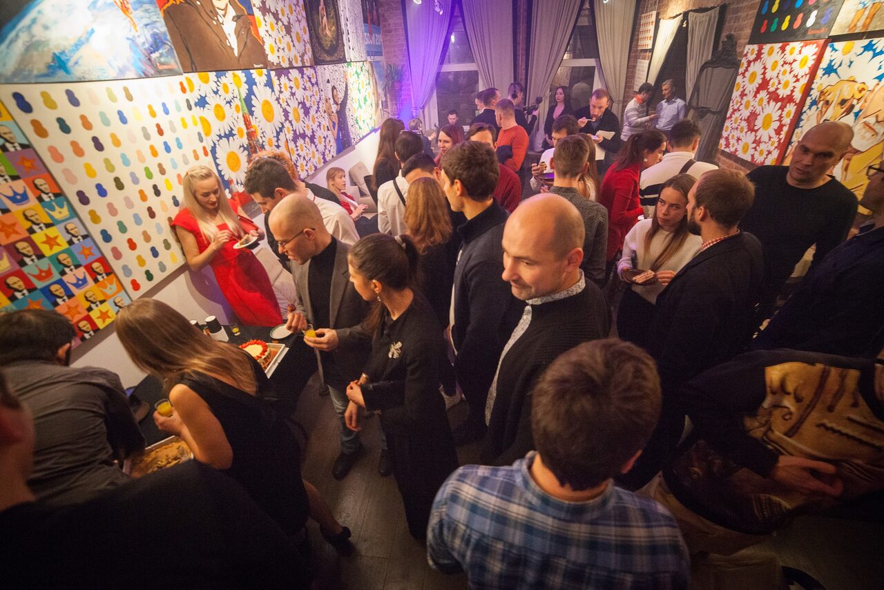 Арендовать  Двухэтажная лофт галерея