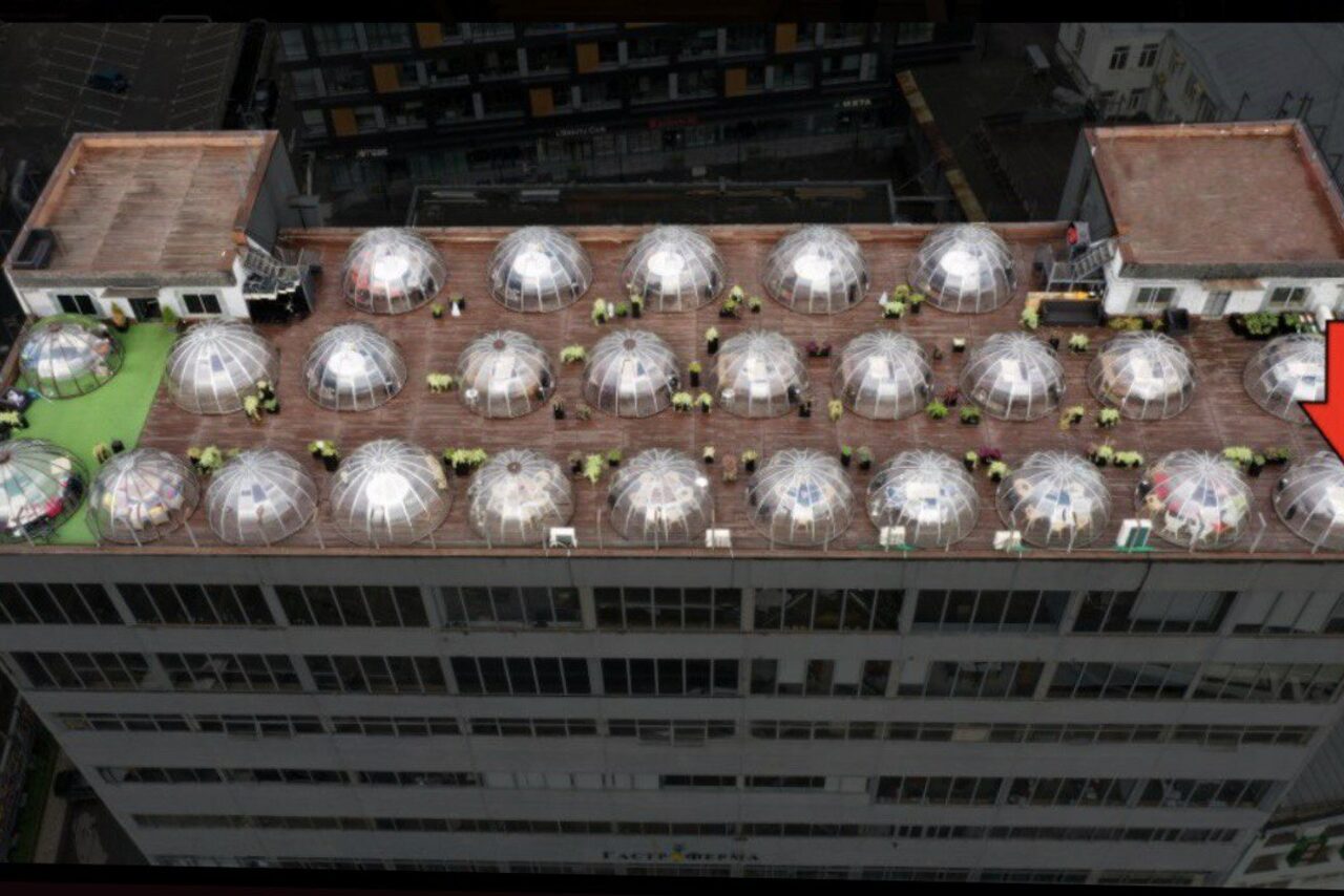 Арендовать IglooBar. Маленький шатер на крыше в центре Москвы №13