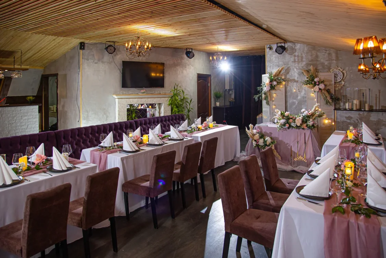 Арендовать Loft - bar under closure in Peterhof