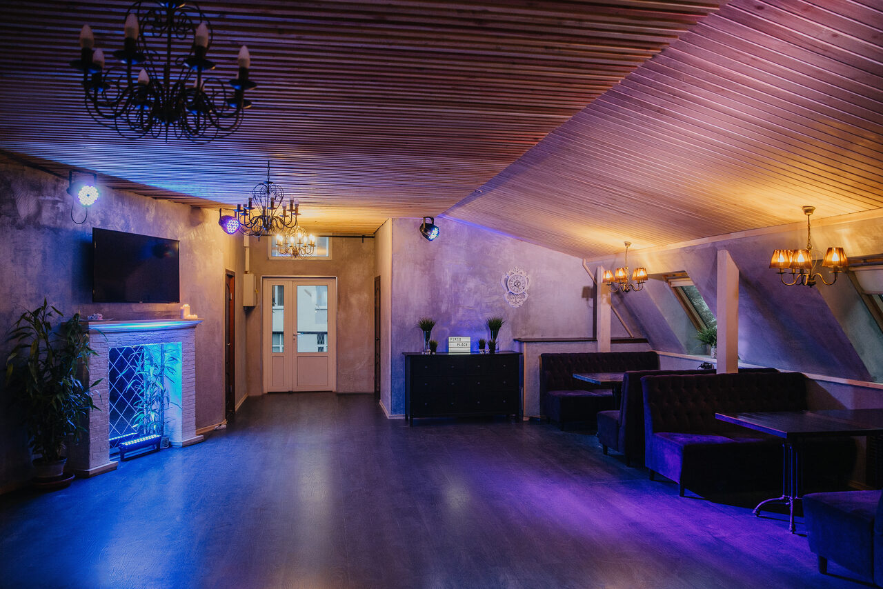 Арендовать Loft - bar under closure in Peterhof