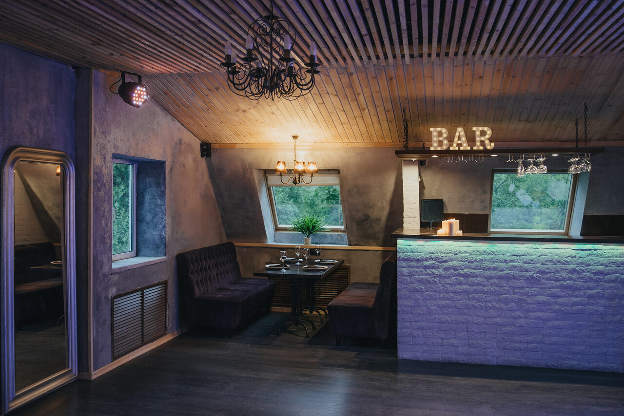 Арендовать Loft - bar under closure in Peterhof