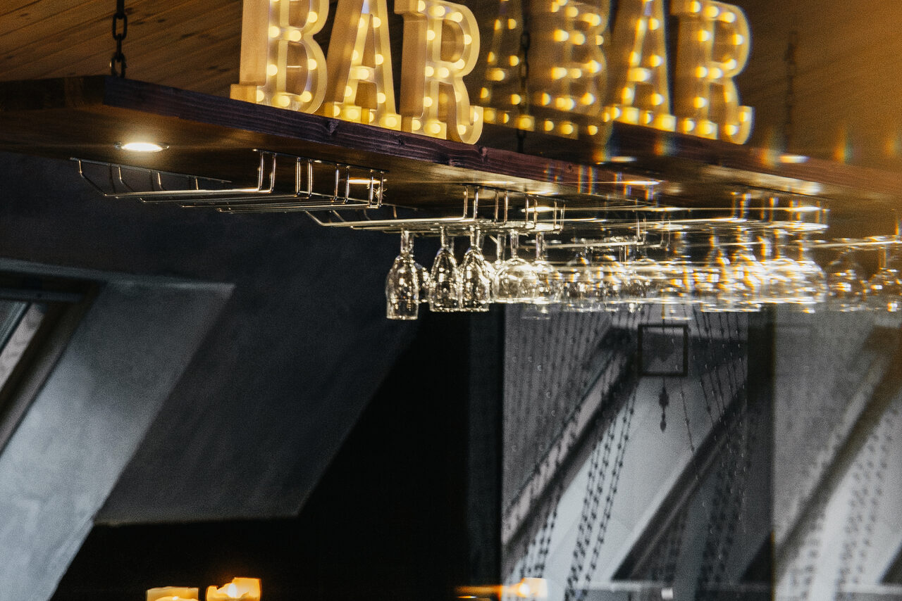 Арендовать Loft - bar under closure in Peterhof