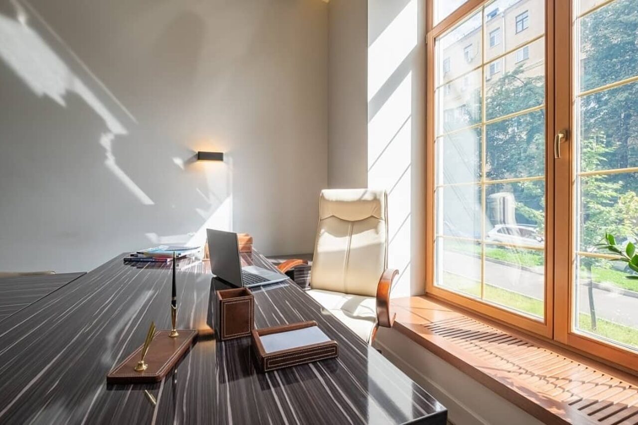 Арендовать City Retreat. Кабинет руководителя