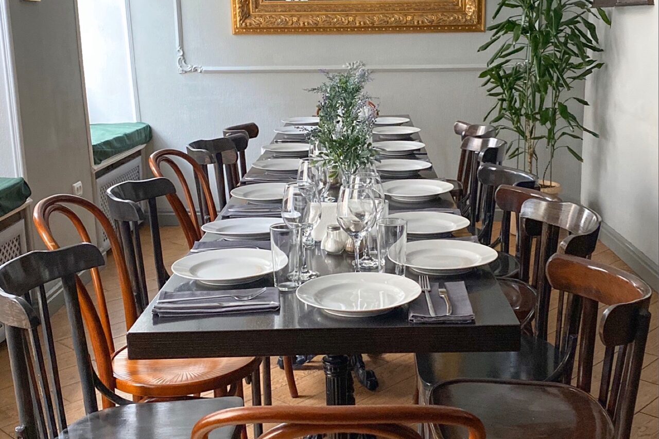 Арендовать Очень уютный и небольшой зал