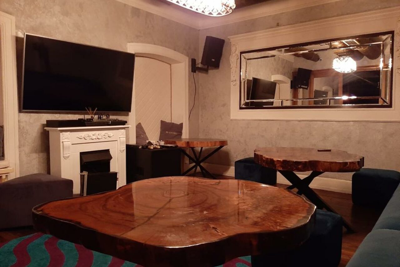 Арендовать Duplex loft mansion 