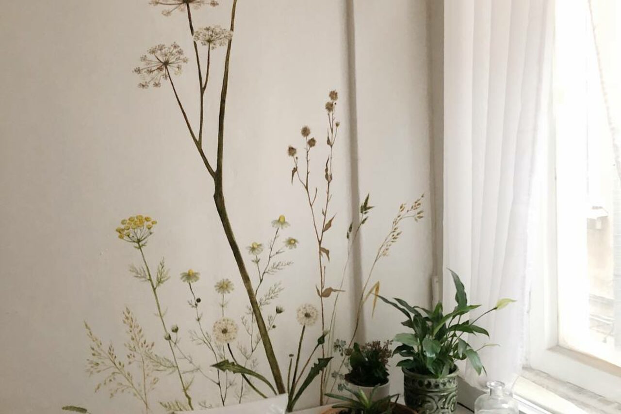 Арендовать Светлая Студия с высокими потолками и лепниной