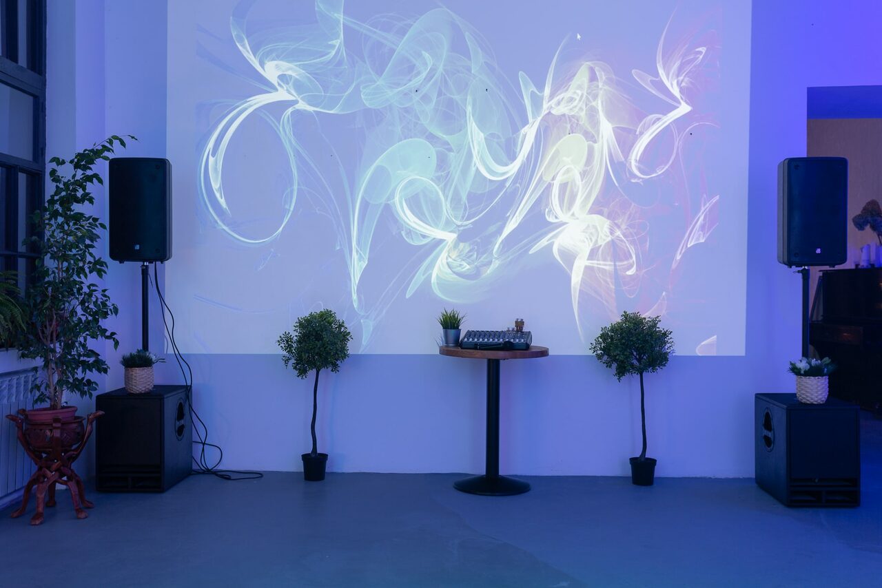 Арендовать Лофт в минималистичном стиле с верандой