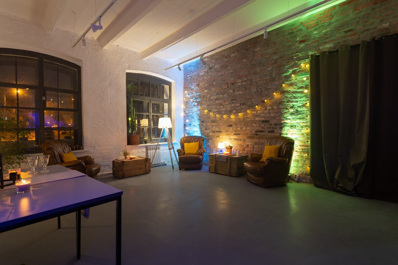 Арендовать Лофт в минималистичном стиле с верандой