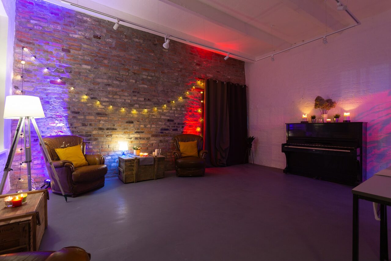 Арендовать Лофт в минималистичном стиле с верандой