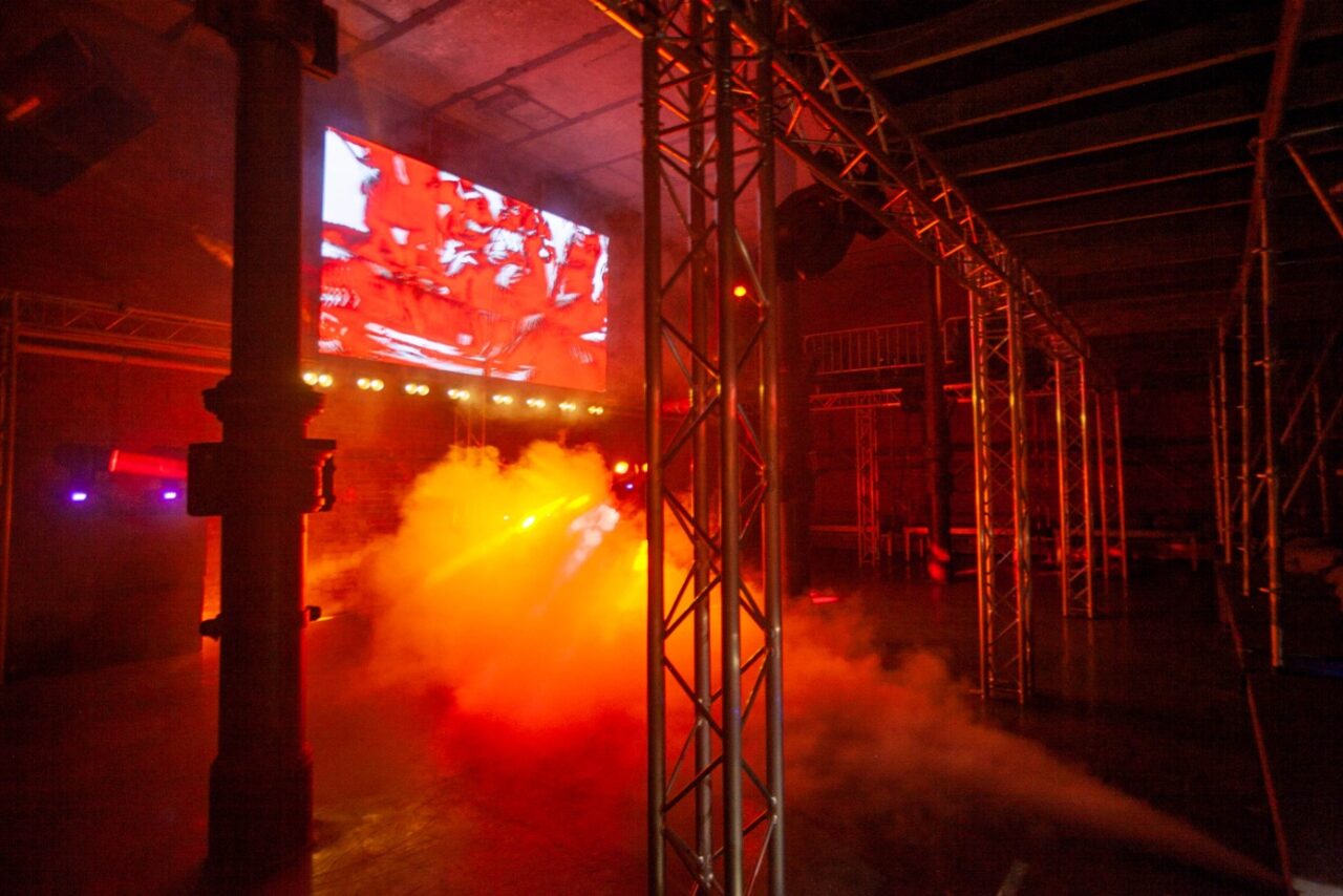 Арендовать Индустриальный клуб-лофт