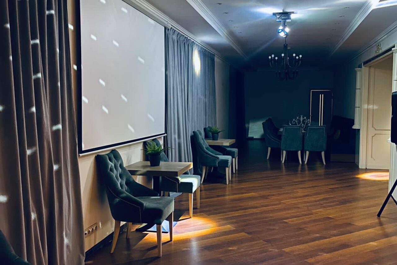 Арендовать Equipped loft for various events 