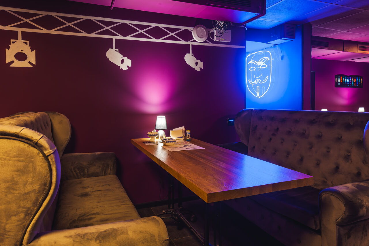 Арендовать Cinema Лофт-кальянная в стиле кино