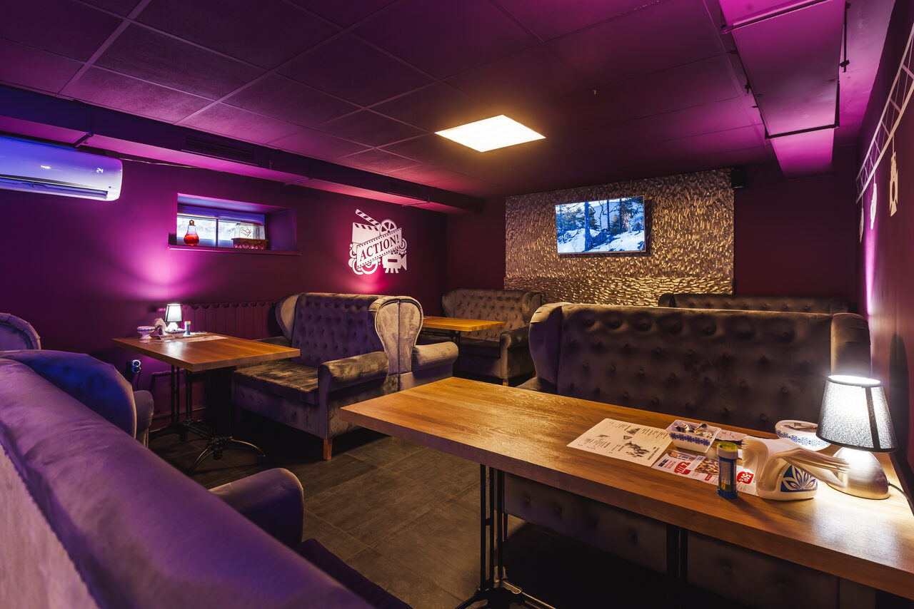 Арендовать Cinema Лофт-кальянная в стиле кино