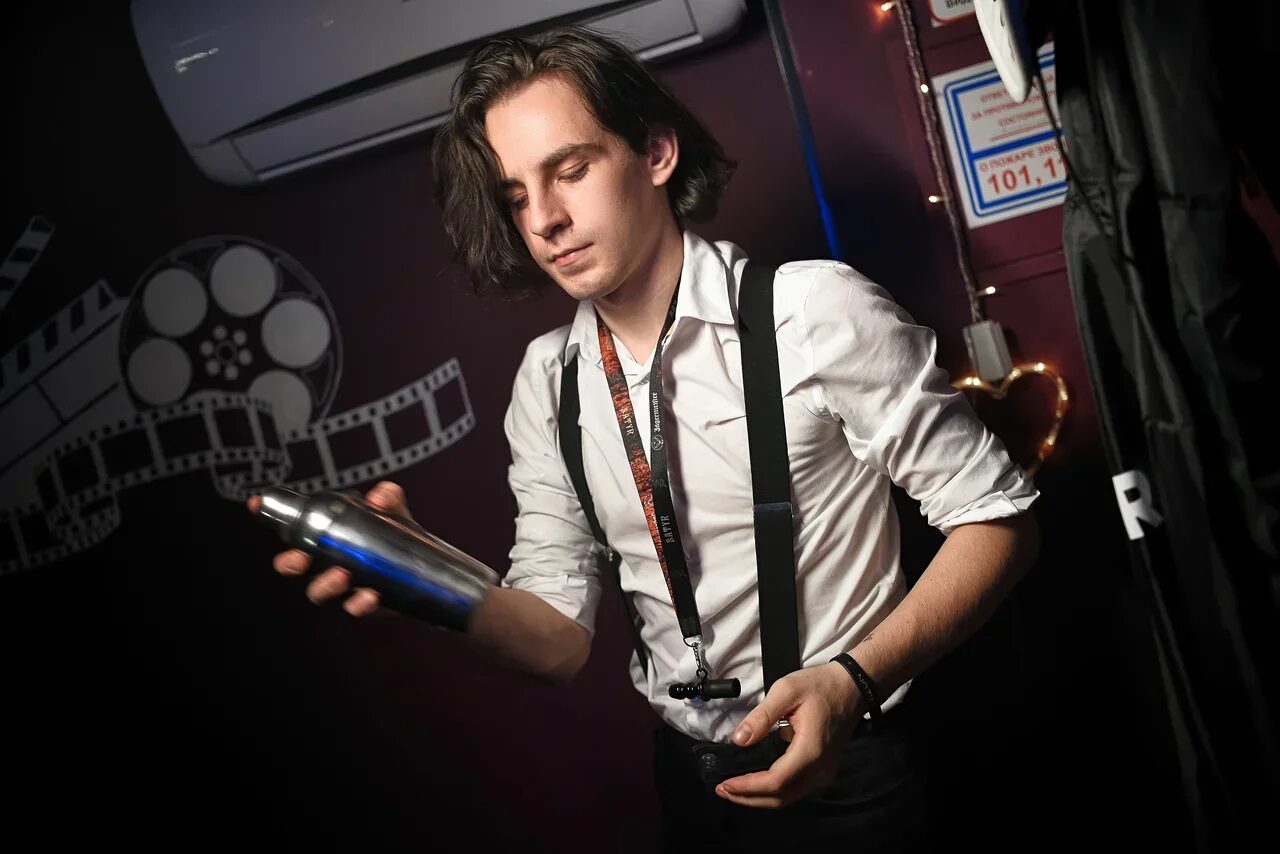 Арендовать Cinema Лофт-кальянная в стиле кино