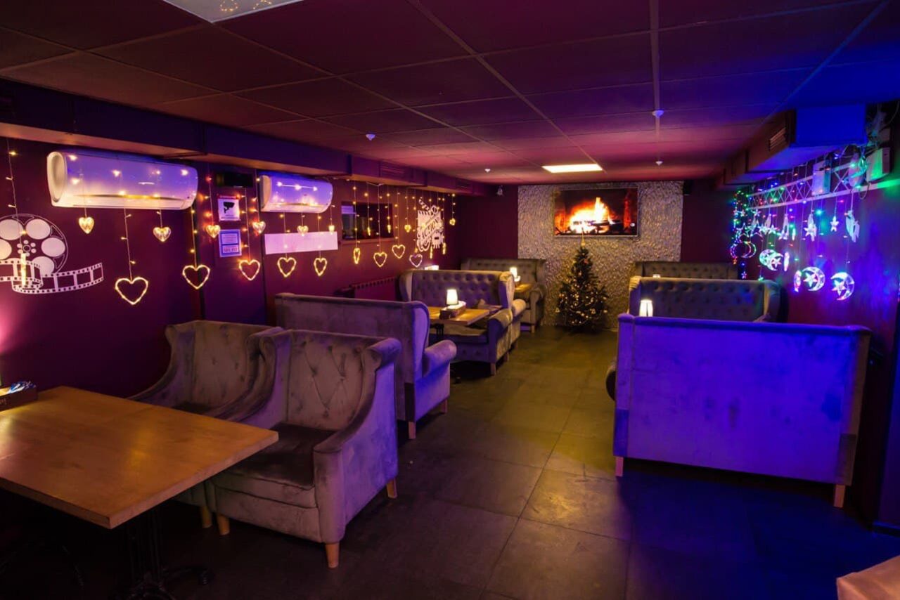 Арендовать Cinema Лофт-кальянная в стиле кино