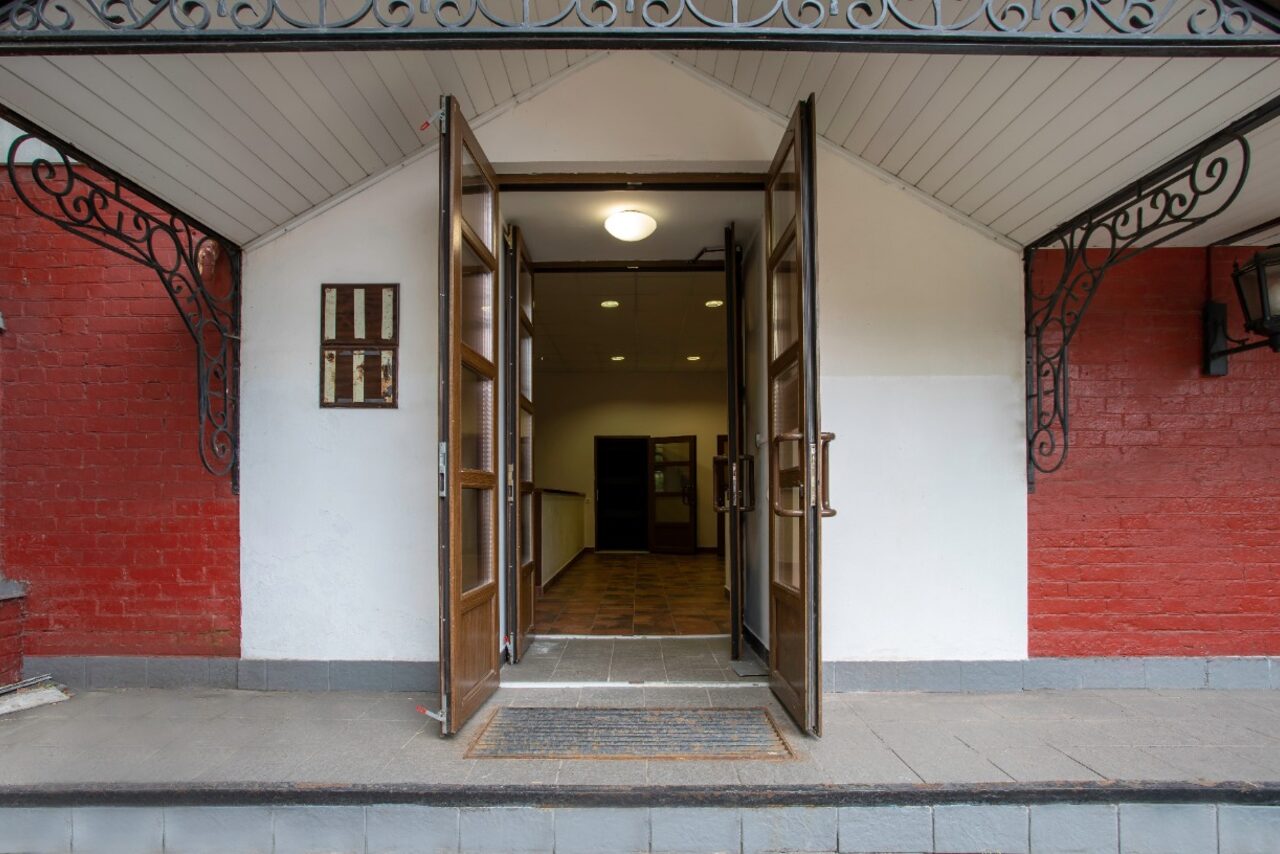 Арендовать Многофункциональный лофт в стиле шале