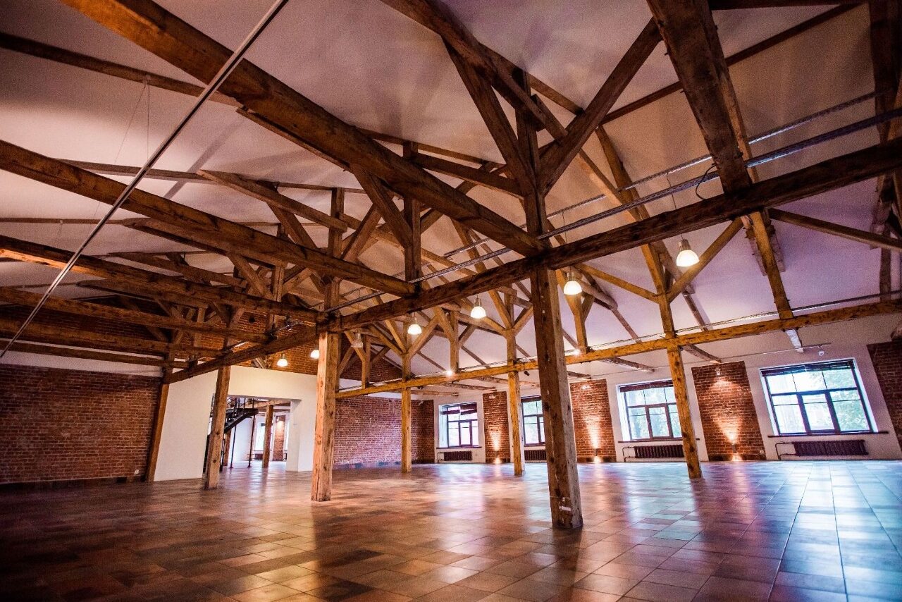 Арендовать Многофункциональный лофт в стиле шале