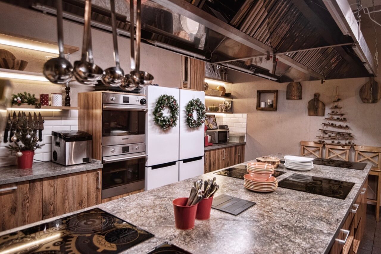 Арендовать Loft with kitchen for parties and master classes