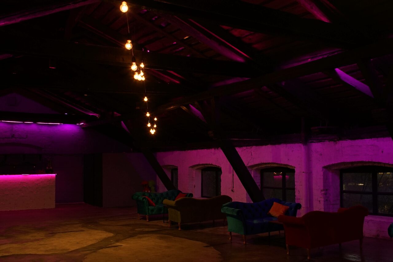 Арендовать Conductor Lofts в мансарде с огромным танцполом