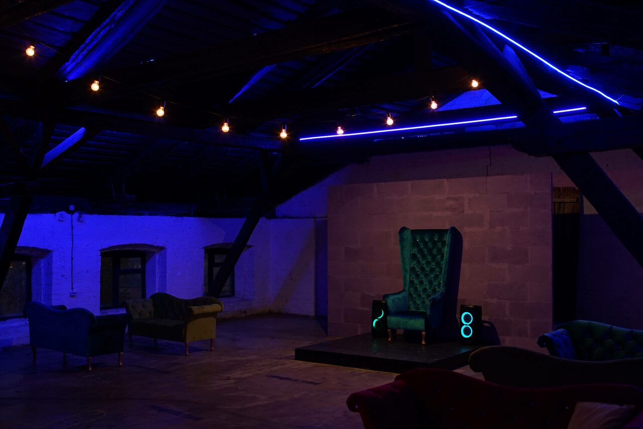 Арендовать Conductor Lofts в мансарде с огромным танцполом