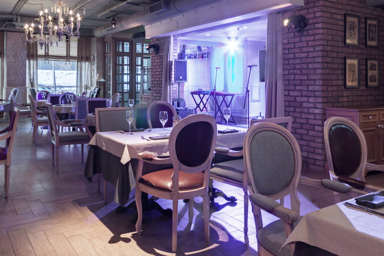 Арендовать Большой банкетный зал в итальянском стиле