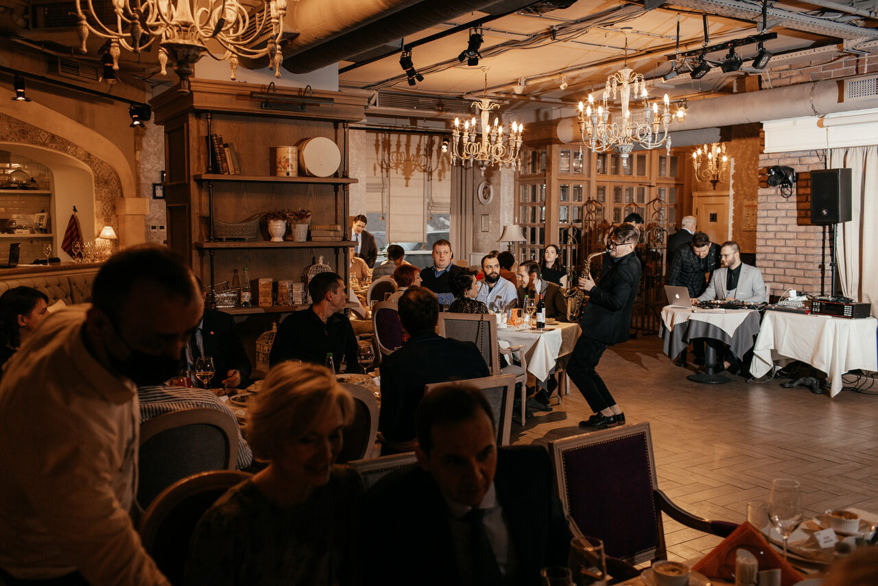 Арендовать Большой банкетный зал в итальянском стиле