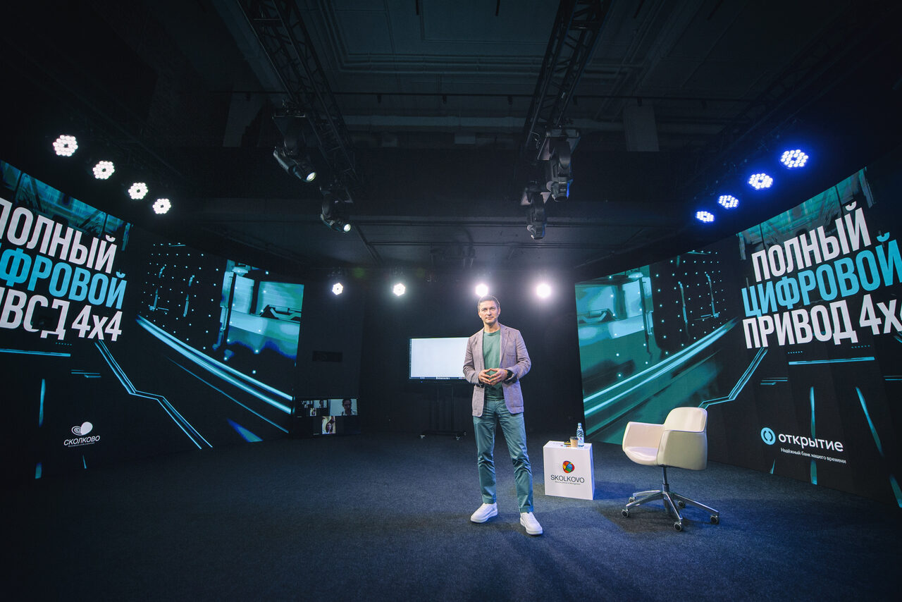 Арендовать Duo Screen Студия для онлайн трансляций