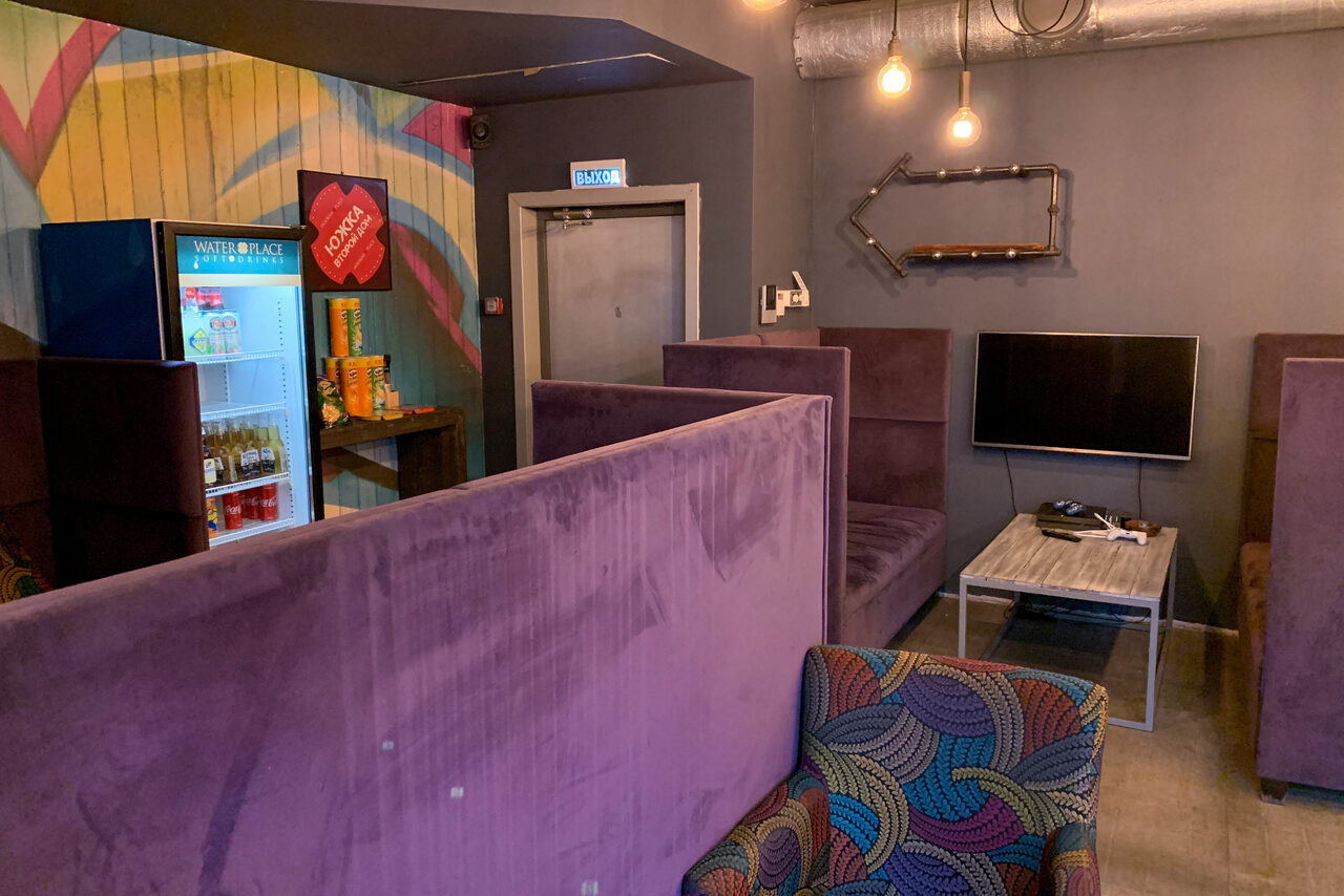 Арендовать Арт-пространство с отдельным входом и барной стойкой