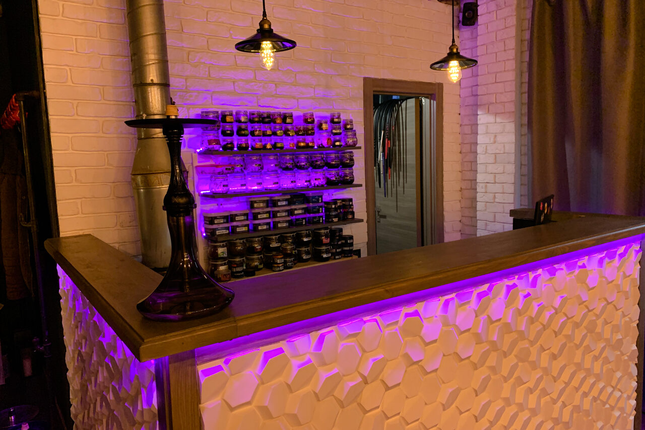 Арендовать Арт-пространство с отдельным входом и барной стойкой