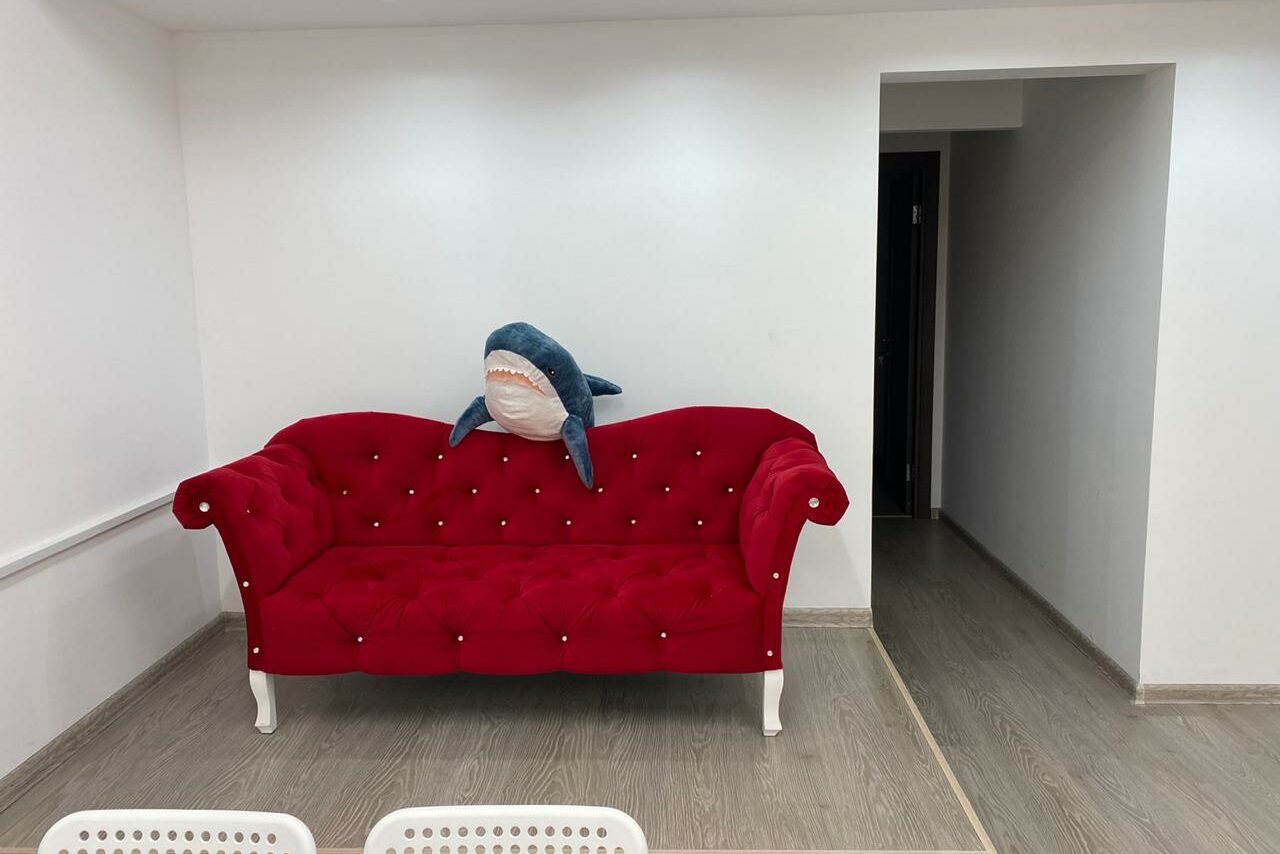 Арендовать White loft with children's playroom