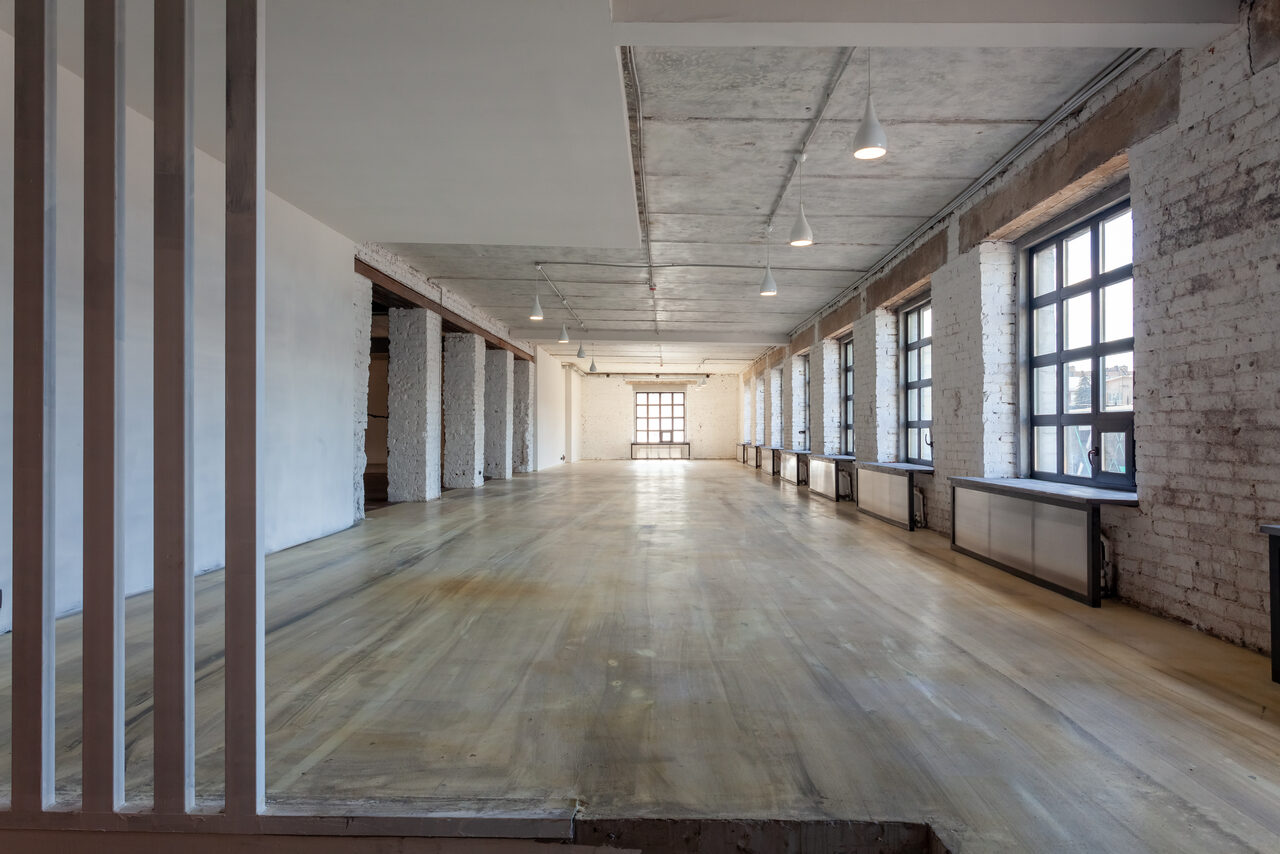 Арендовать Loft in white brick